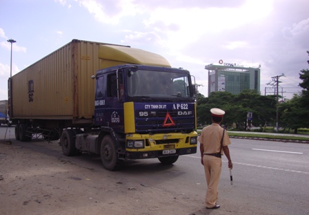 Đồng Nai Từ 15 4, đặt trạm cân lưu động trên các tuyến quốc lộ